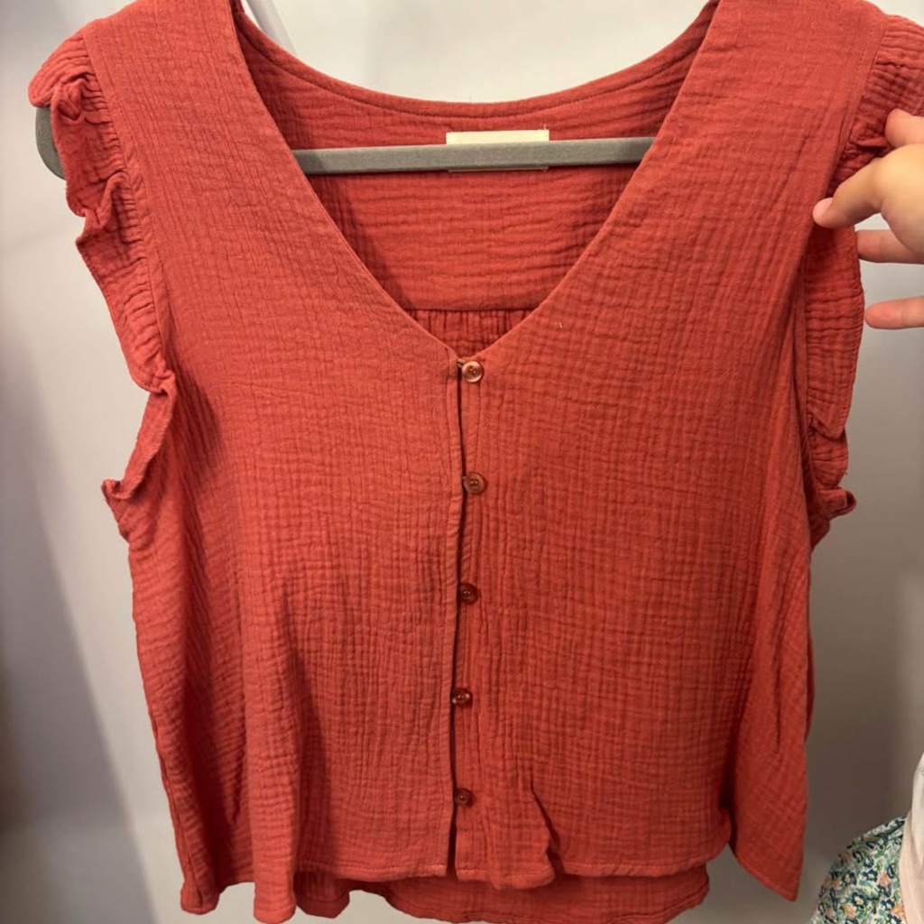Women's Sleeveless Button-Down Top - Rust